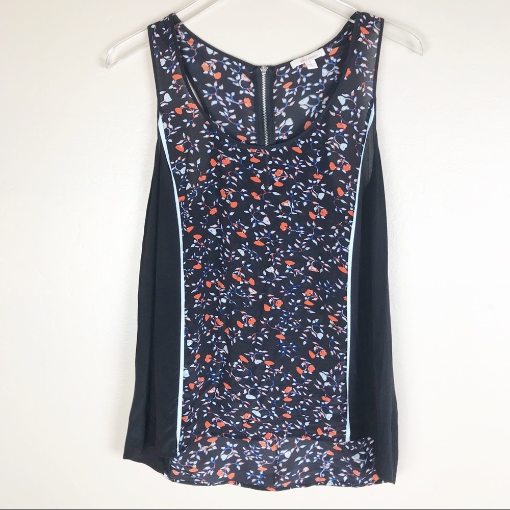 🌿ELLA MOSS Floral Top Size M